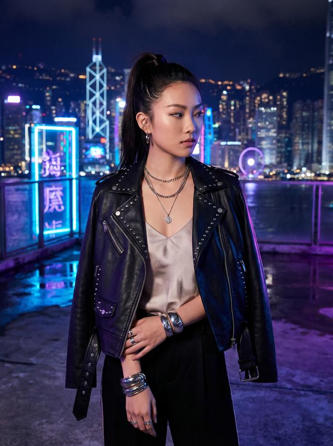 海角网动漫-霓虹幻影·赛博篇